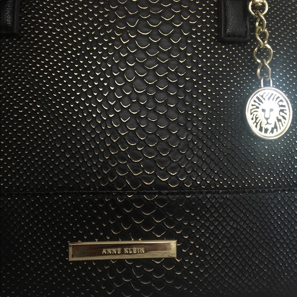Great Anne Klein Purse - Picture 3 of 5